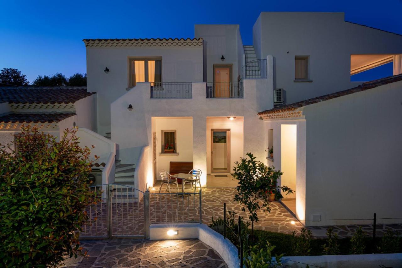 Hotel Residenza L'Alzoni San Teodoro  Exterior foto