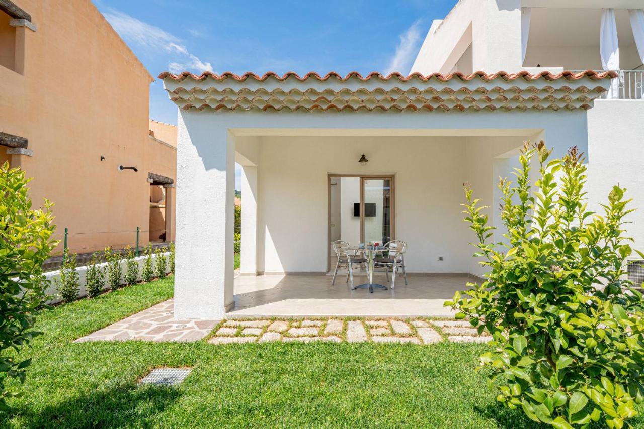 Hotel Residenza L'Alzoni San Teodoro  Exterior foto