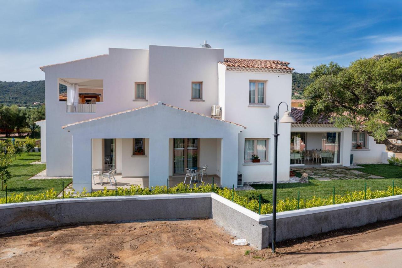 Hotel Residenza L'Alzoni San Teodoro  Exterior foto