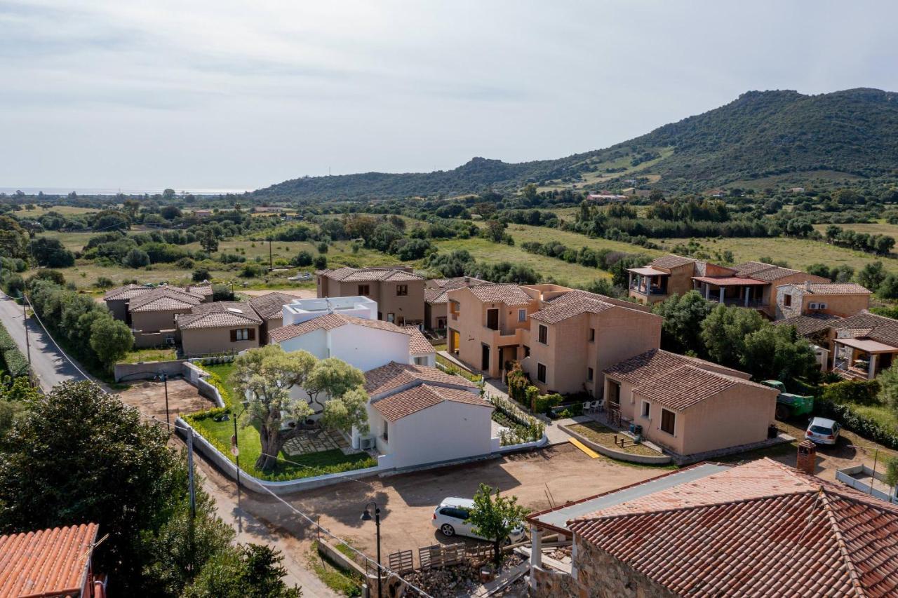 Hotel Residenza L'Alzoni San Teodoro  Exterior foto