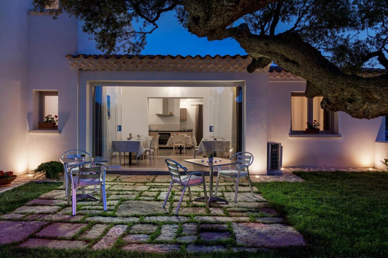 Hotel Residenza L'Alzoni San Teodoro  Exterior foto
