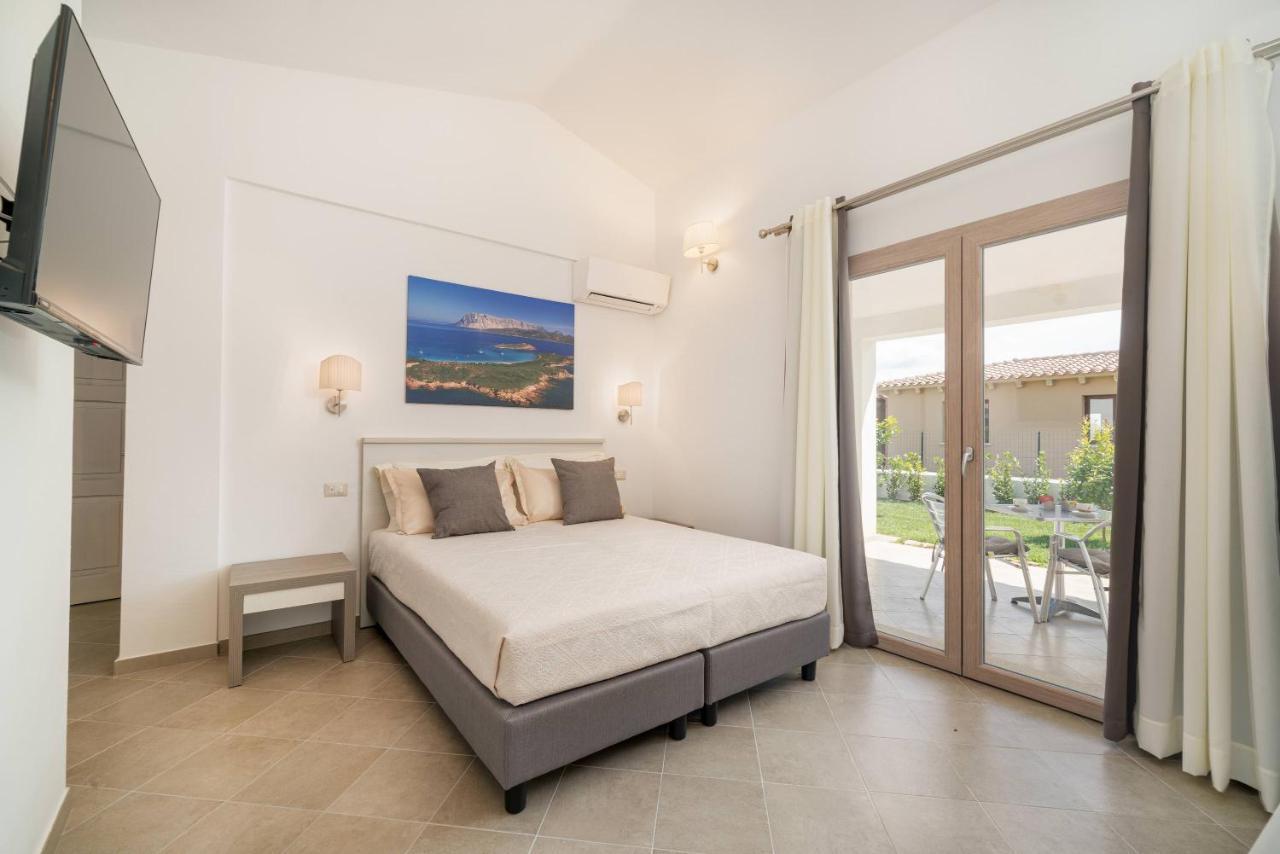 Hotel Residenza L'Alzoni San Teodoro  Exterior foto