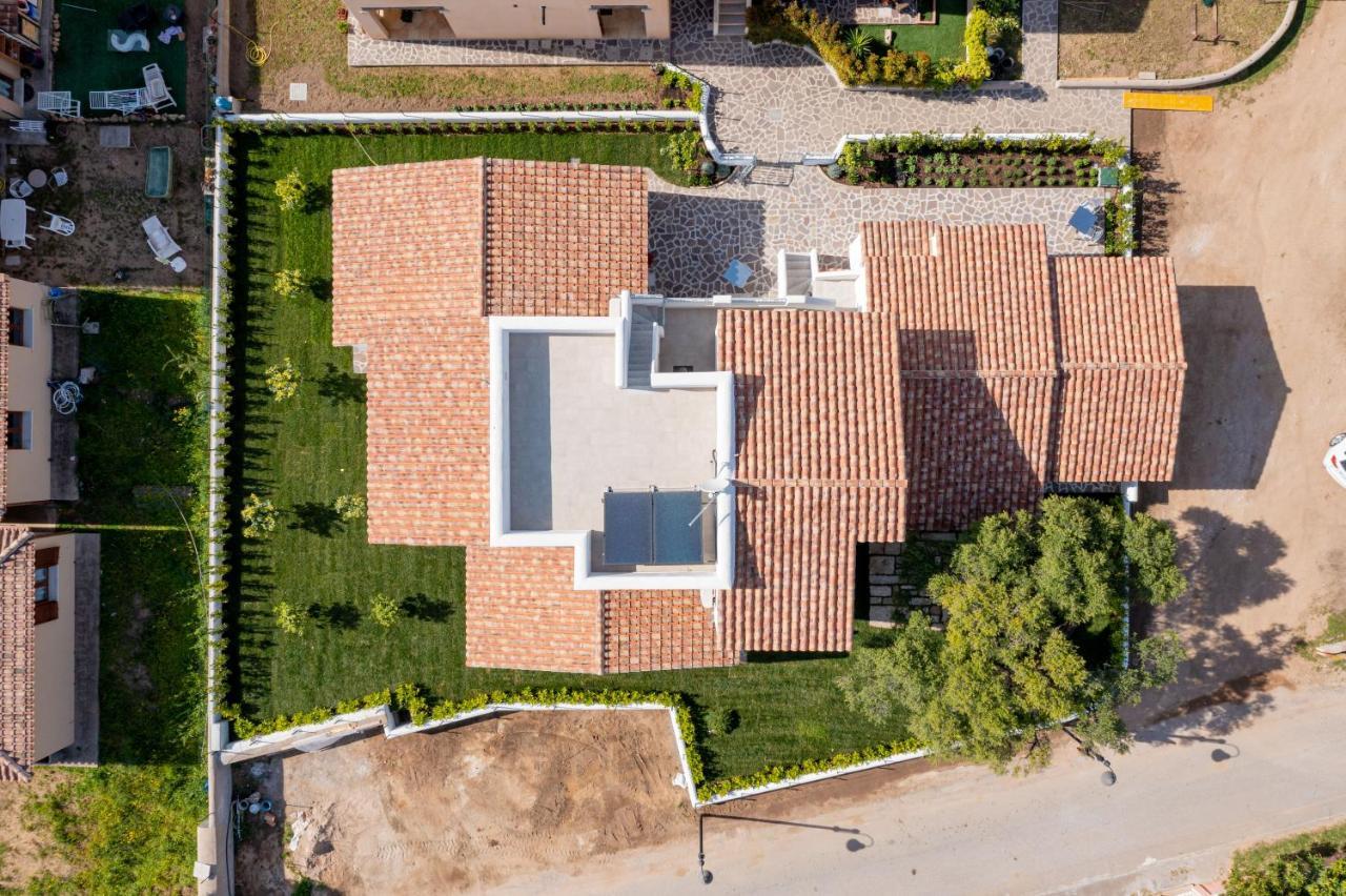 Hotel Residenza L'Alzoni San Teodoro  Exterior foto