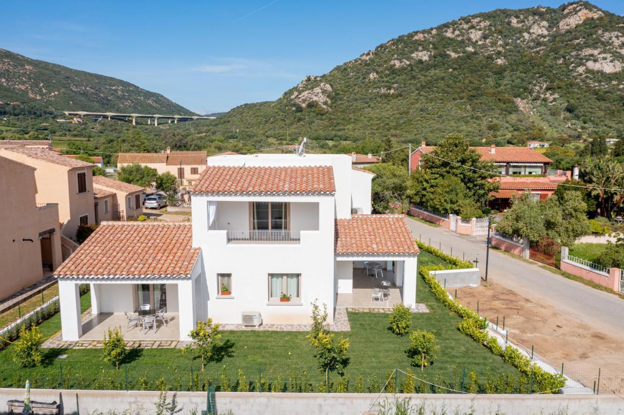 Hotel Residenza L'Alzoni San Teodoro  Exterior foto