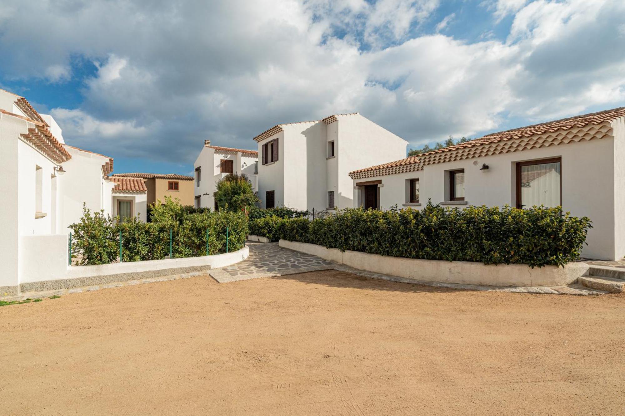 Hotel Residenza L'Alzoni San Teodoro  Exterior foto