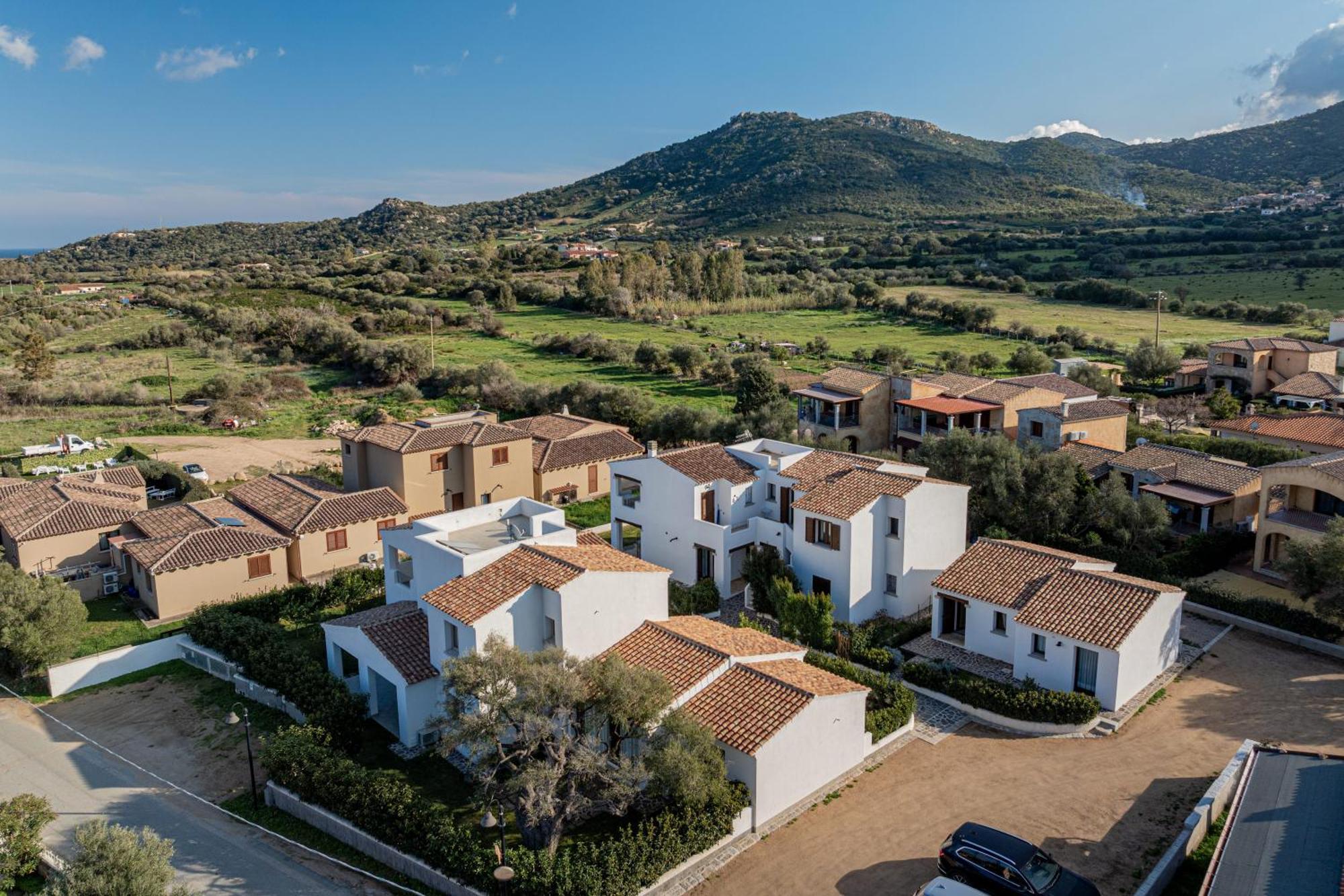 Hotel Residenza L'Alzoni San Teodoro  Exterior foto