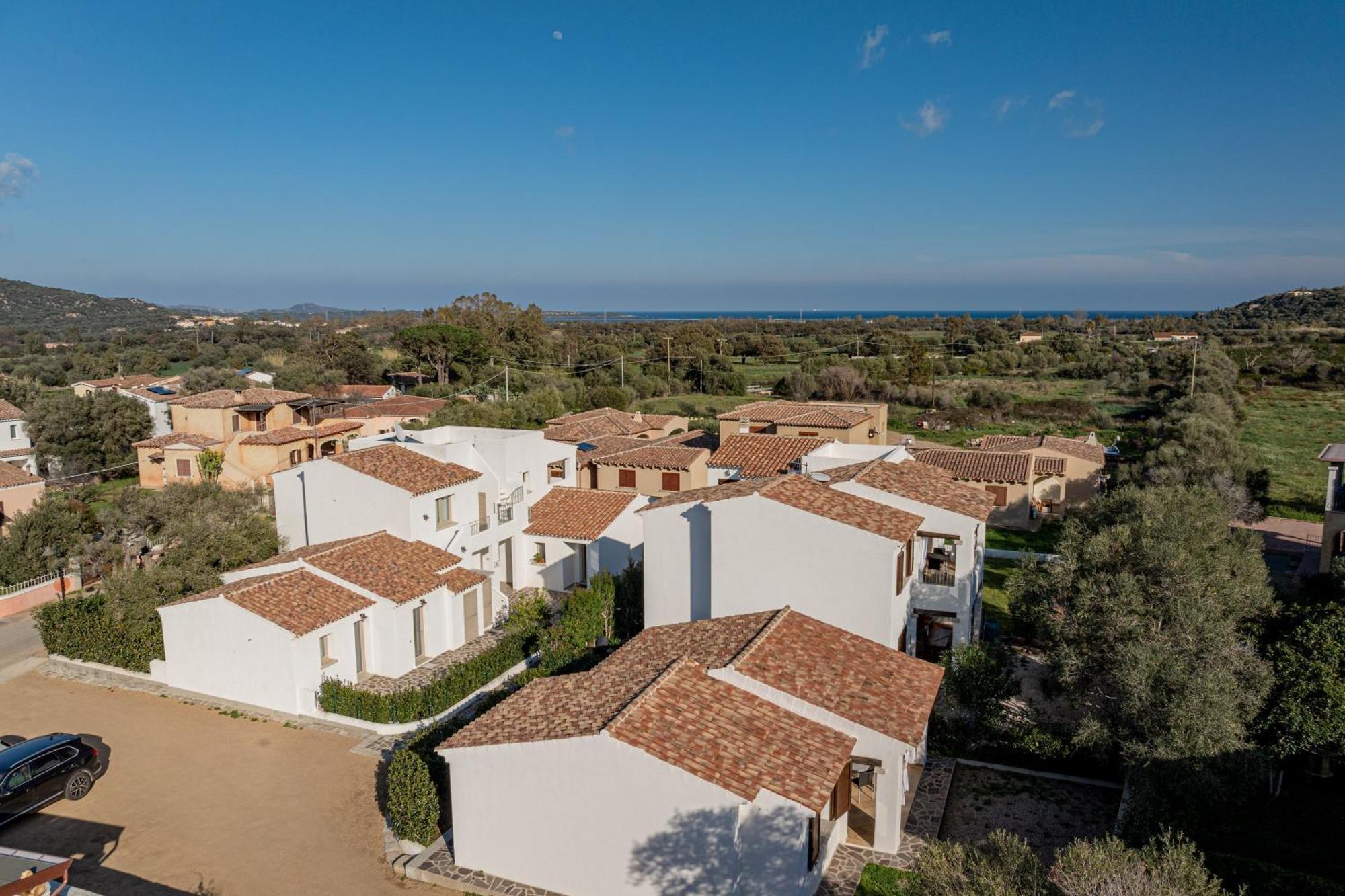 Hotel Residenza L'Alzoni San Teodoro  Exterior foto